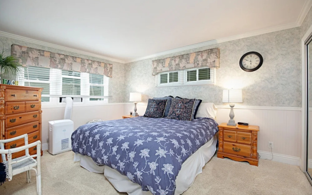 1121 Oceanside - 4 Br Home
