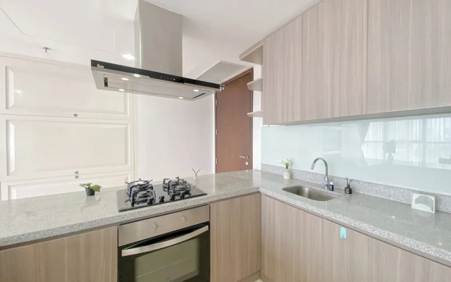 Nice and Comfy 2BR Apartment at Ciputra World 2