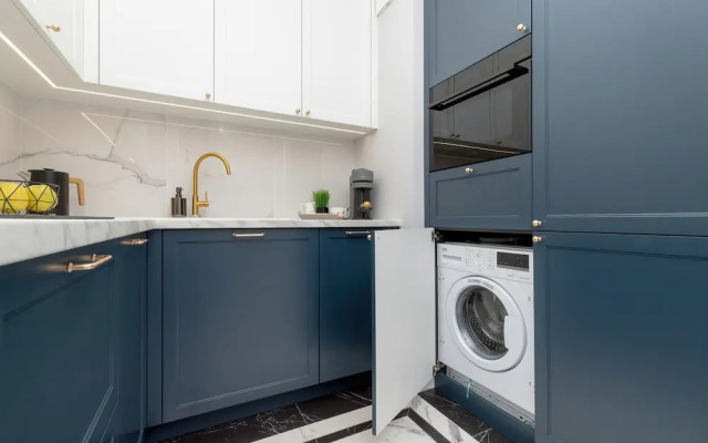 Modern With Balcony and Gym by Renters