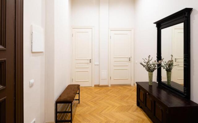 Old Riga Modern and Spacious 2 bedroom Apartment