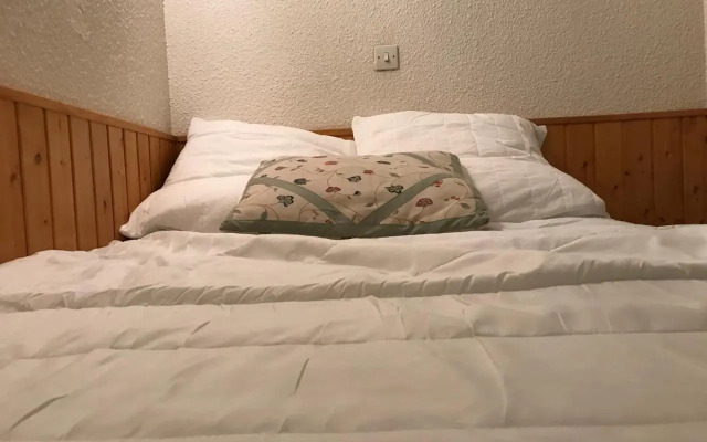 Au pied du telecabine, T2 parking et casier a ski