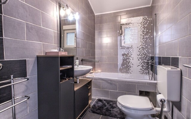 Secluded Holiday Home in Cesarica, Karlobag Near the Sea