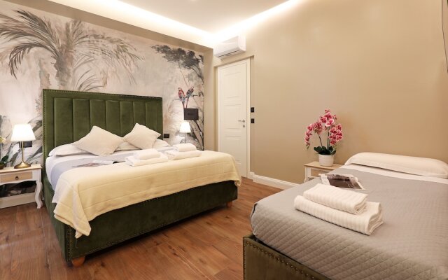 Vatican Cozy Suite - Liberty Collection