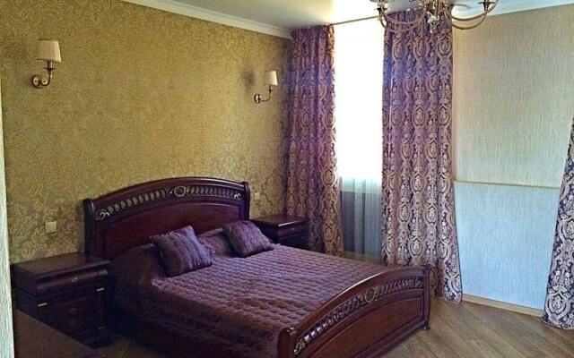 Маргарет Роуз