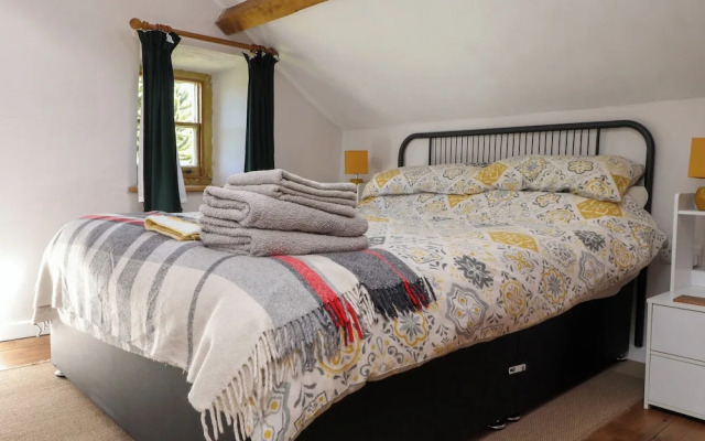 Bwthyn Gwyn Ty'n Y Pant