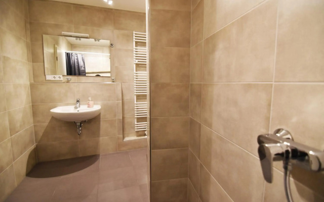 Boardinghouse Werwolf by Teamflats