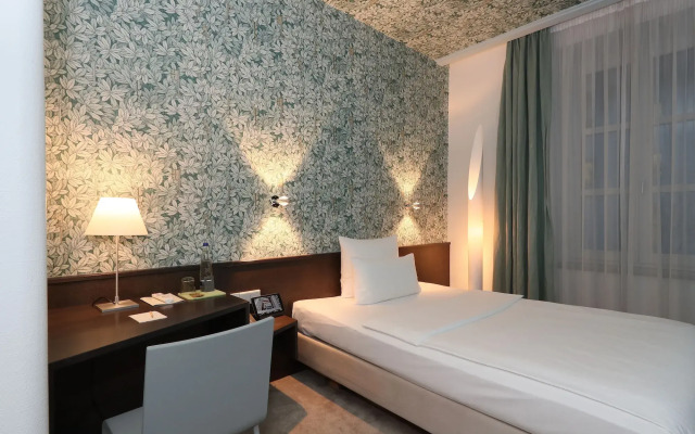 MOMA1890 Boutique Hotel