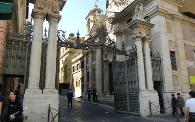 My Bed Vatican Museum