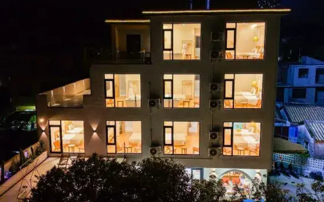 Feeling Relaxed Garden Hotel