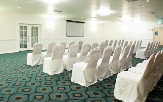 Holiday Inn Victorville by IHG