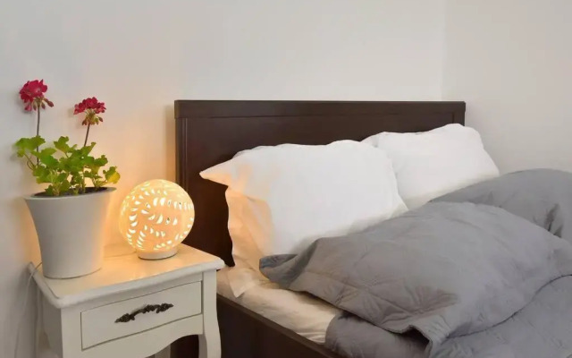 Cozy Bright Studio