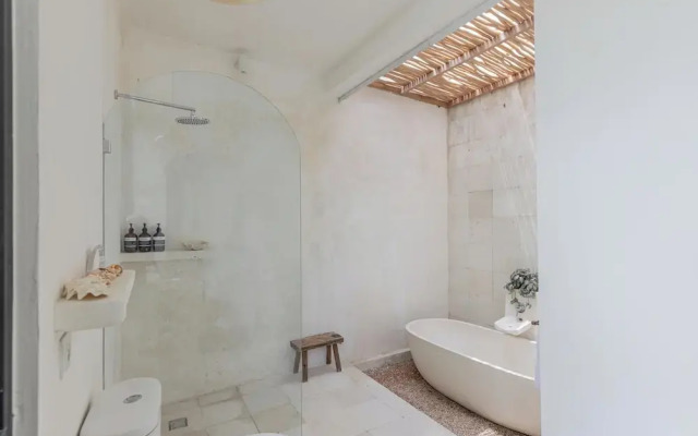 Bi Design House