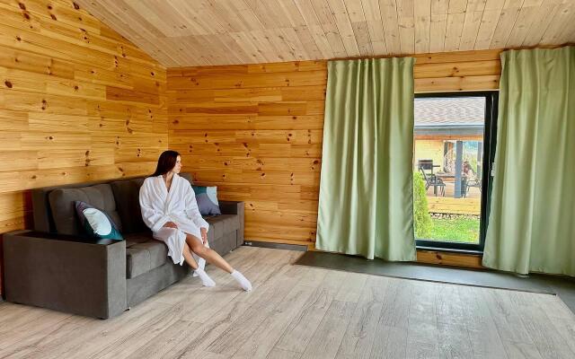 Mari Holiday Village