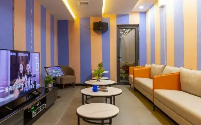 Beijing Jiudu Shanshuiju