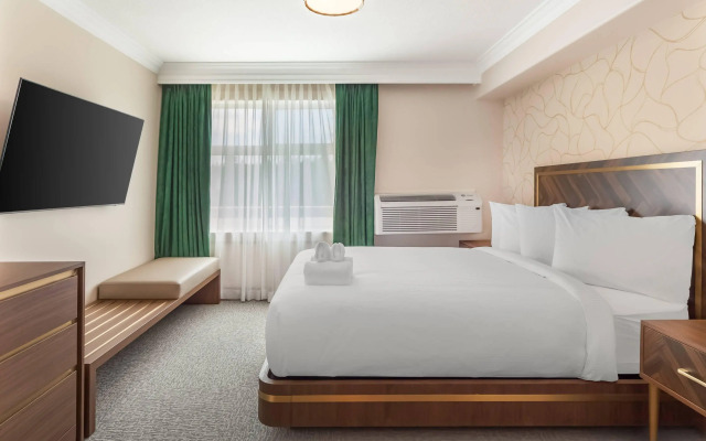 Velora Hinton, Ascend Hotel Collection