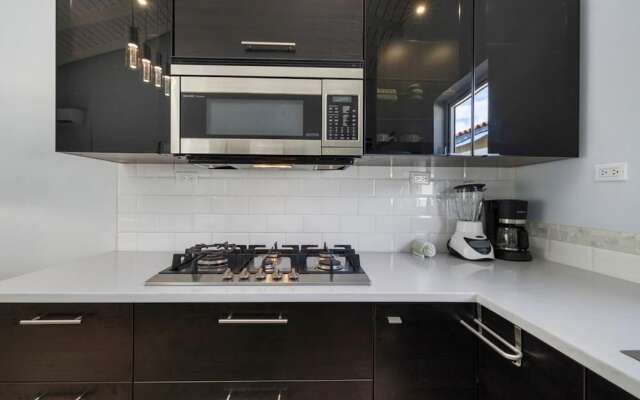Great Cozy Comfortable Central 2BR 2BA w Pool