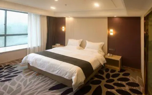 Lifeng Hotel Universal Pearl City Store