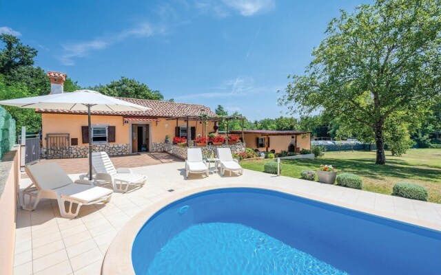 Amazing Home in Cere With Wifi and 2 Bedrooms