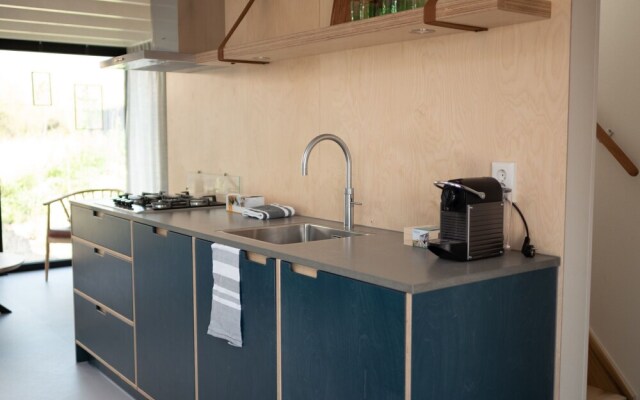 Modern Lodge With two Bathrooms, 100m From the sea