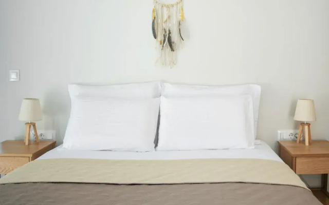 Elegant City Apartment - 250m From Solomos Square