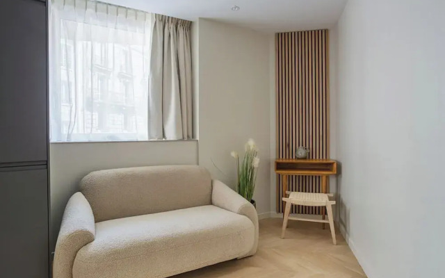 Spacious Apartment With AC Invalides Tour Eiffel