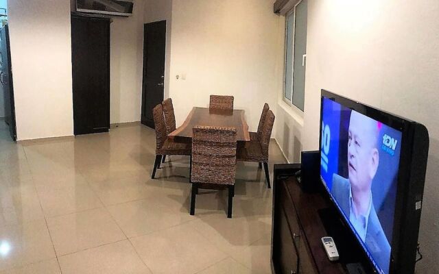 Apartment 101-2 Amalfi by Slieva Near 5th Avenue