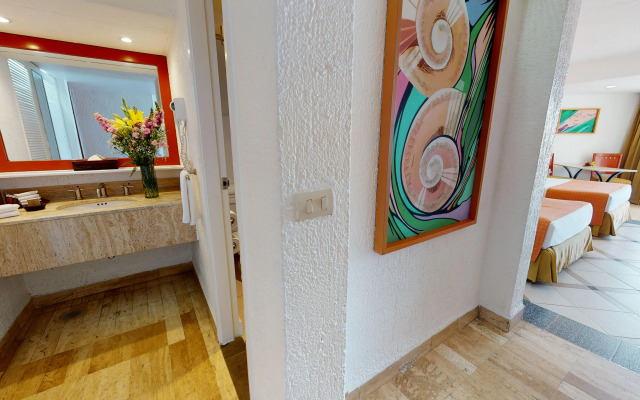 Park Royal Beach Ixtapa - All Inclusive