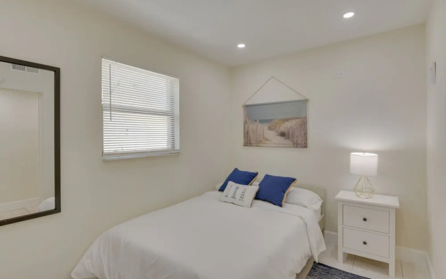 Nifty Miami Apartment ~ 5 Mi to Downtown!