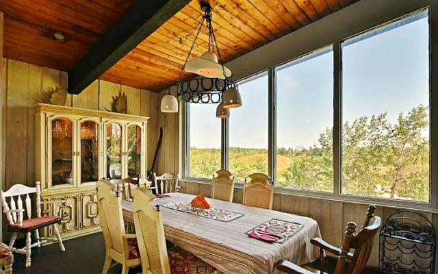 Rustic 5BR Escape  Sauna Hot Tub