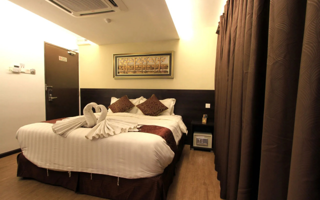 J Suites Hotel