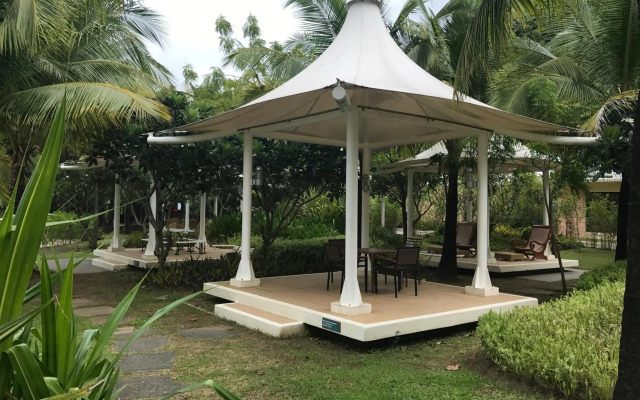 Creys Condo 3 at Pico De Loro Cove