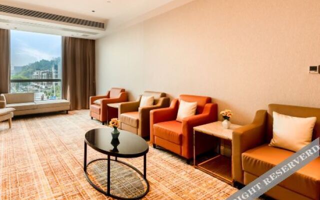 Vienna International Hotel Seven star rock star lake scenic spot