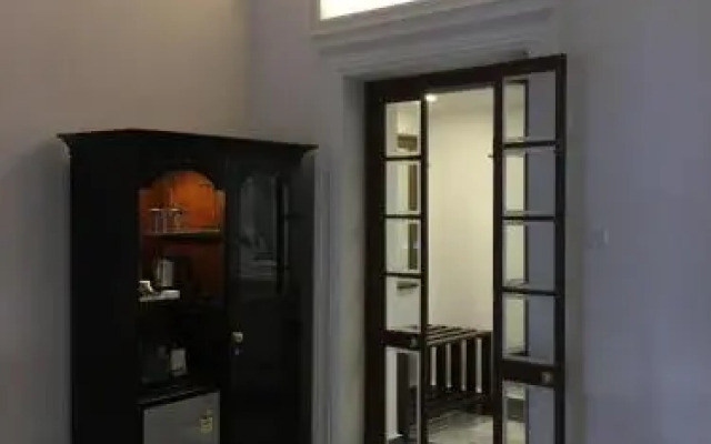 The Harrington Residency