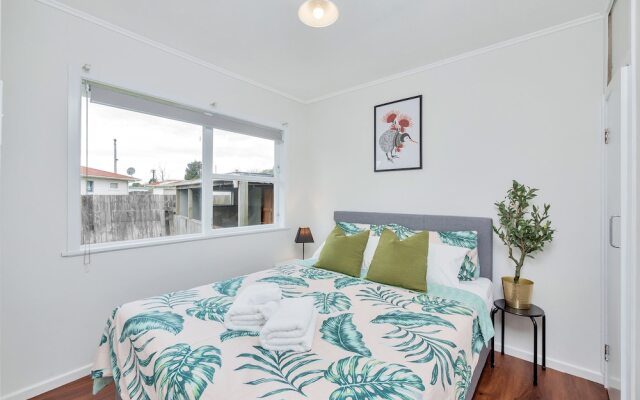 Spacious 3 Bedroom Near Middlemore