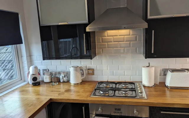 Stylish Studio, Central Bexhill, Home Comforts