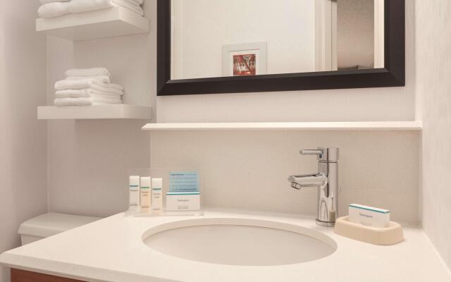 Hampton Inn Des Moines-Airport