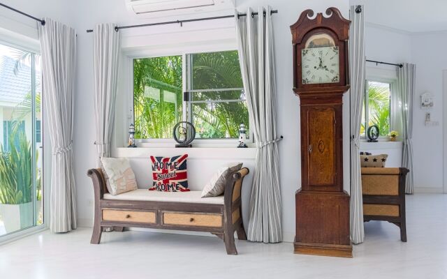 5 Bedroom Amazing Private Pool Villa AMB