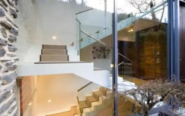 Forty Two -Luxury Central Townhouse