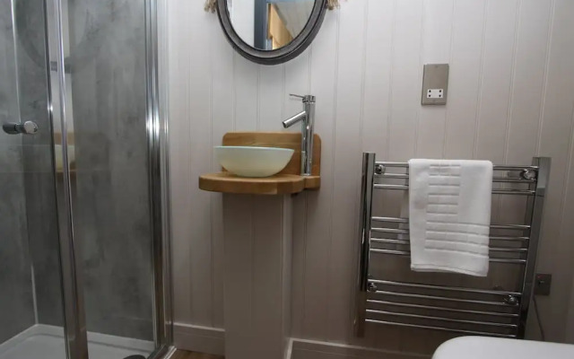 Springwood Shepherd Huts