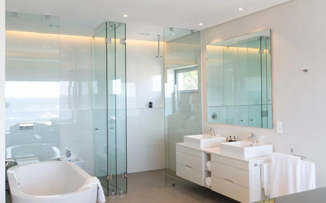 62 Camps Bay