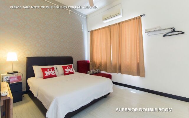 ZEN Rooms Sahabat Guesthouse