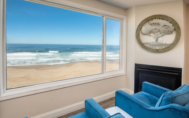 Sailor Jack's Oceanfront Inn