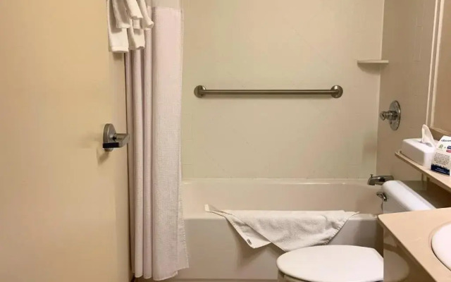 Travelodge Suites by Wyndham Moncton