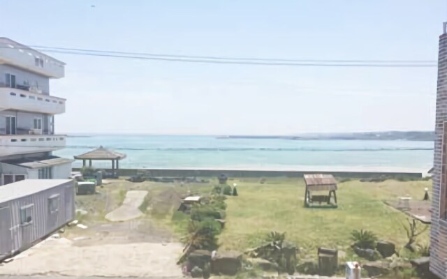 Shinyang Beach Pension