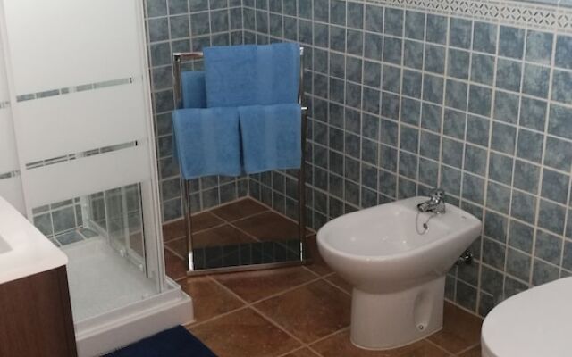 Emblema Suites - Adults Only