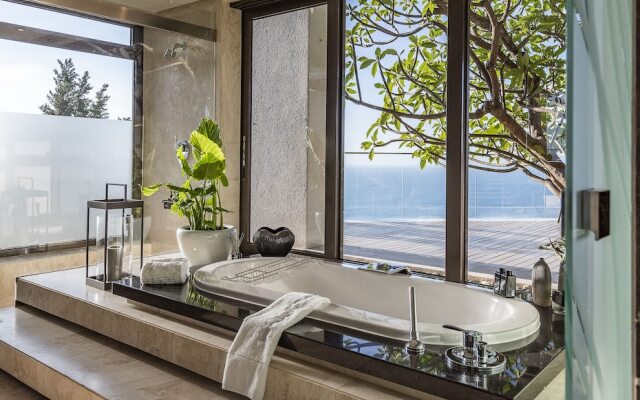 Moondance Villa & Suites