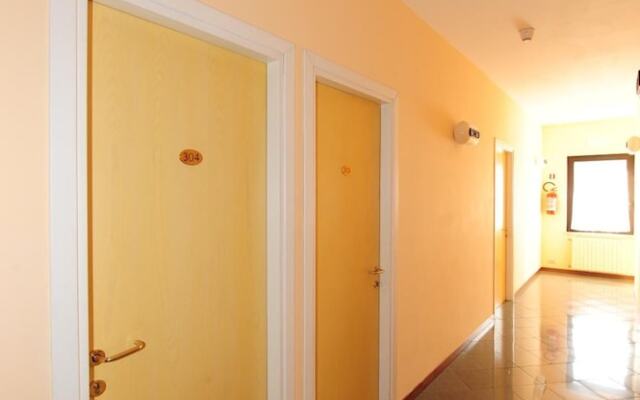 Kristall Hotel