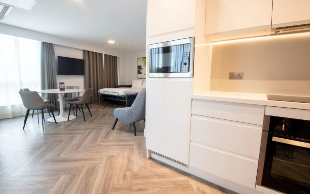Roomzzz London Stratford