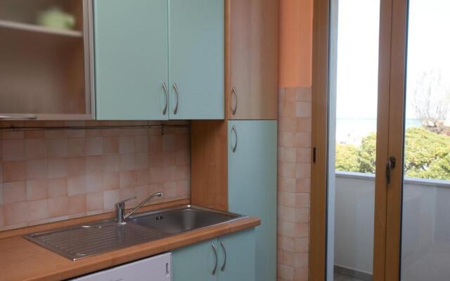 M24 - Marcelli, trilocale con terrazzo fronte mare