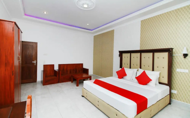 OYO 339 Chandiv Hotel